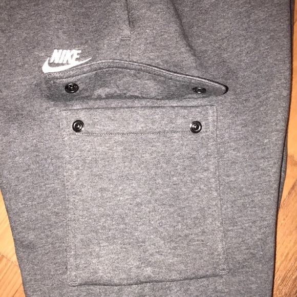 NWT NIKE CARGO SWEATPANTS - Picture 4 of 7